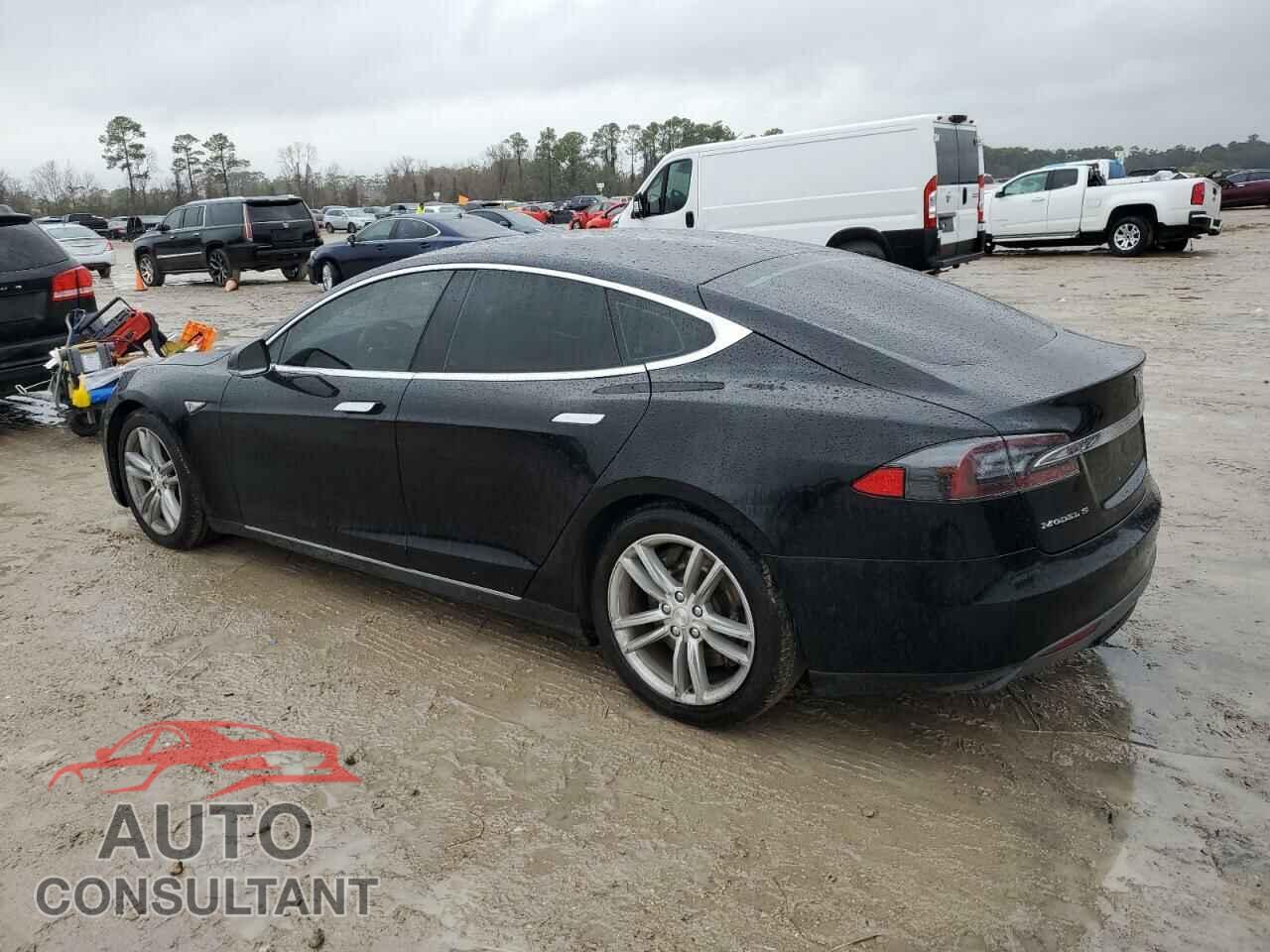 TESLA MODEL S 2015 - 5YJSA1S2XFF082257