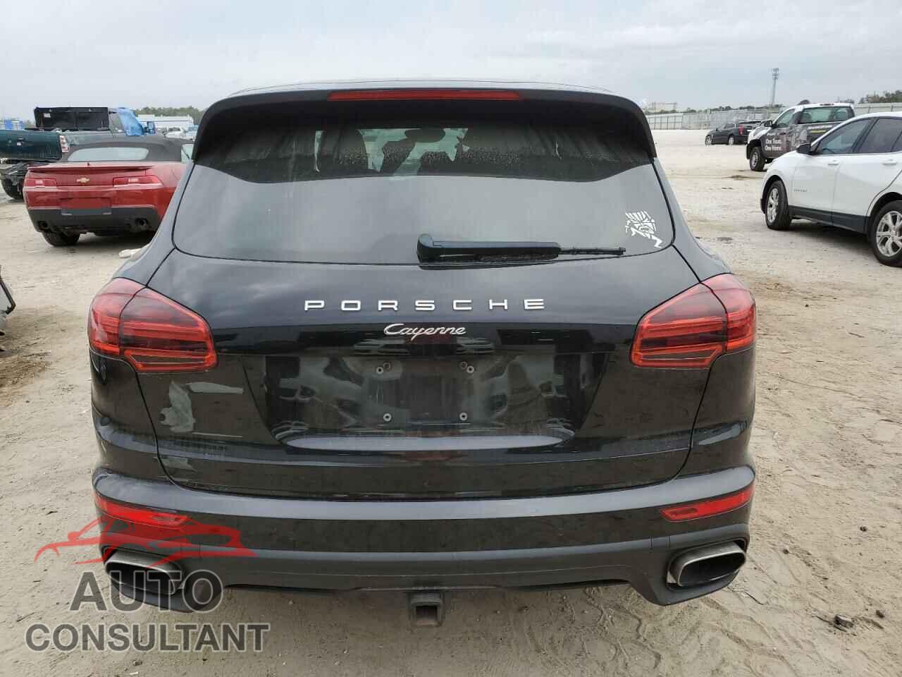 PORSCHE CAYENNE 2016 - WP1AA2A21GKA14886
