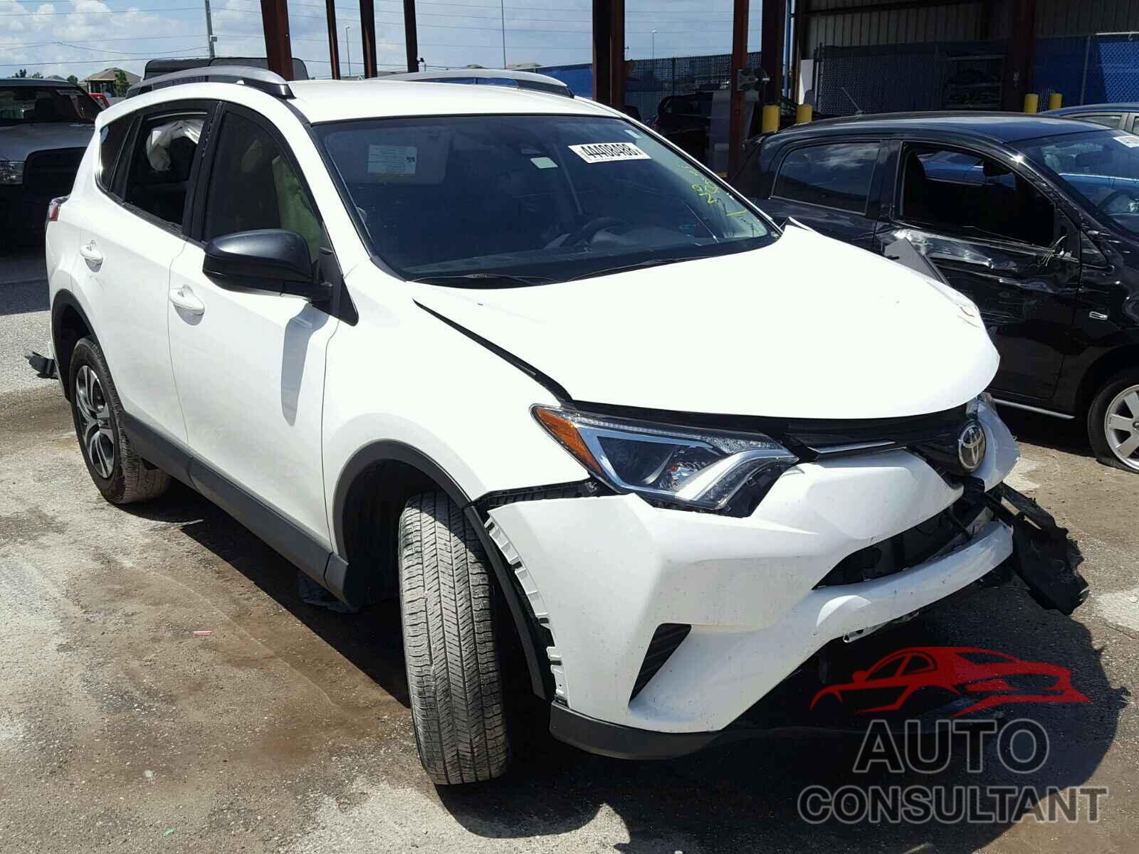 TOYOTA RAV4 LE 2017 - JTMZFREV6HJ700352