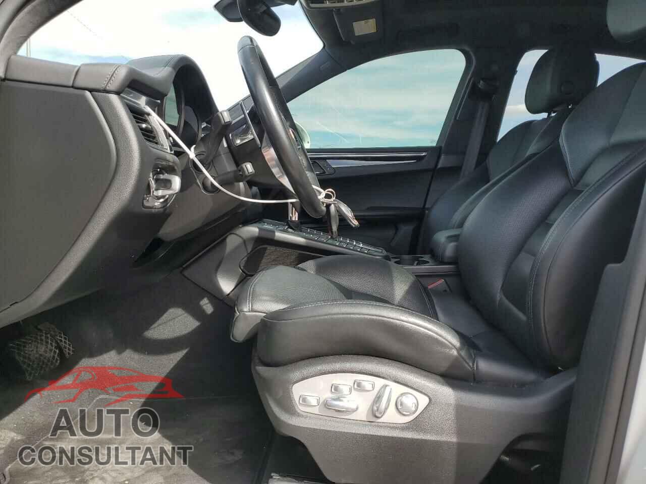 PORSCHE MACAN 2017 - WP1AF2A55HLB60540