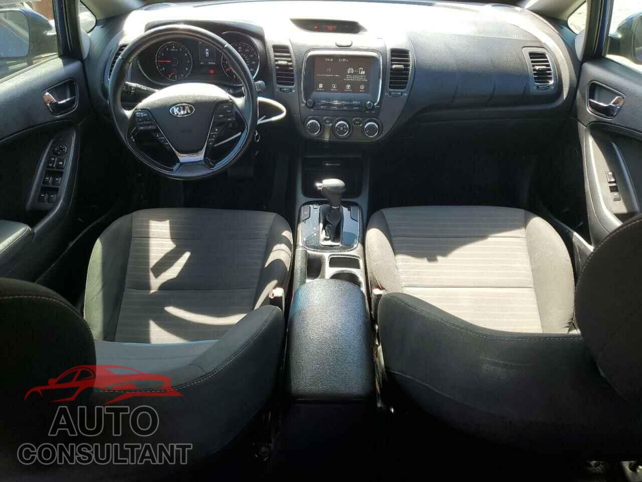 KIA FORTE 2018 - 3KPFL4A75JE187426