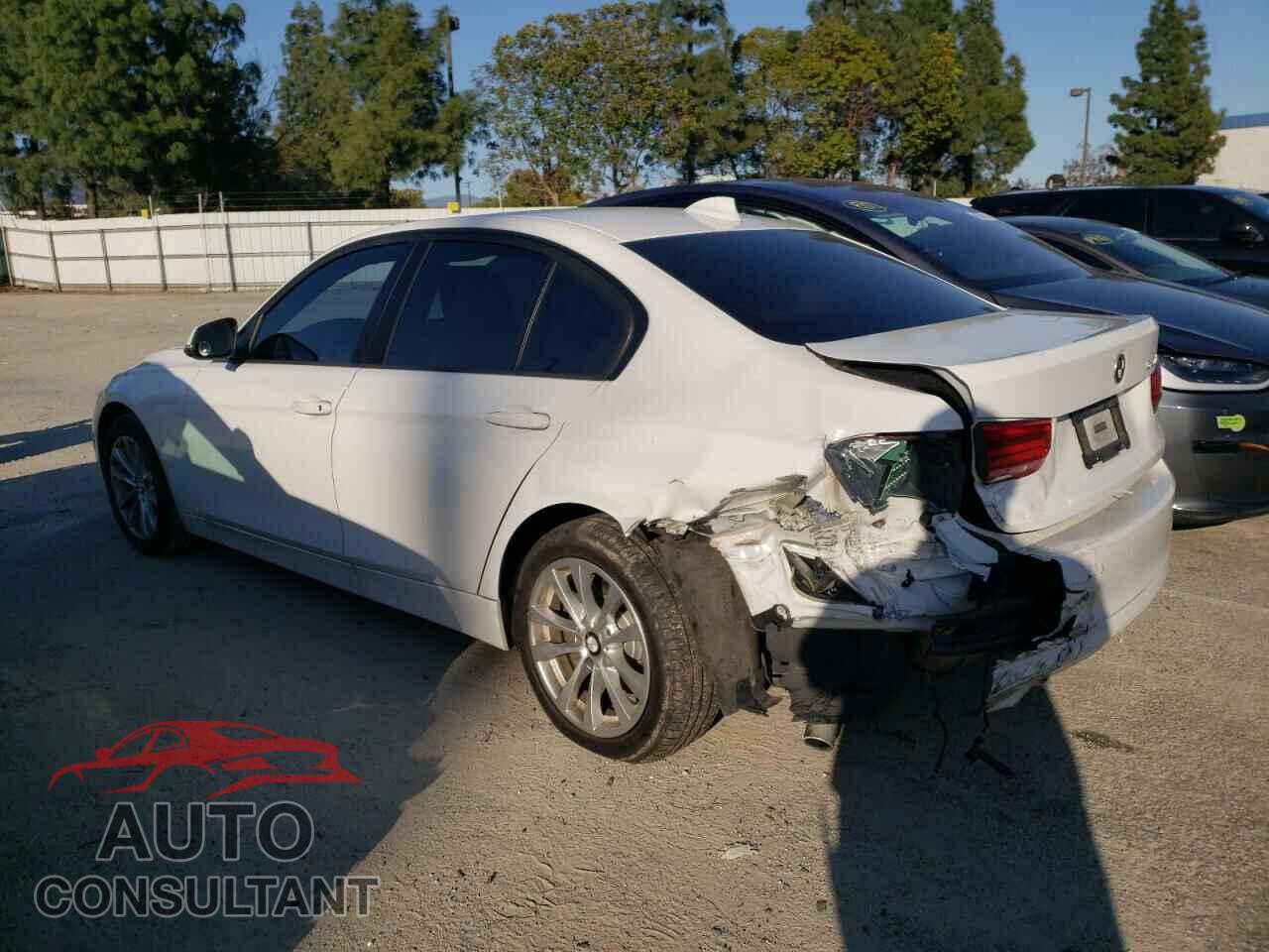 BMW 3 SERIES 2017 - WBA8E1G54HNU15135