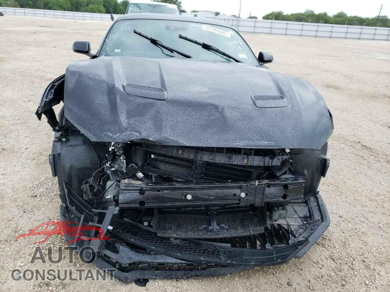 FORD MUSTANG 2021 - 1FA6P8CF1M5113765