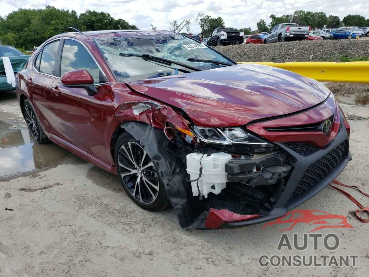 TOYOTA CAMRY 2018 - 4T1B11HK7JU605625