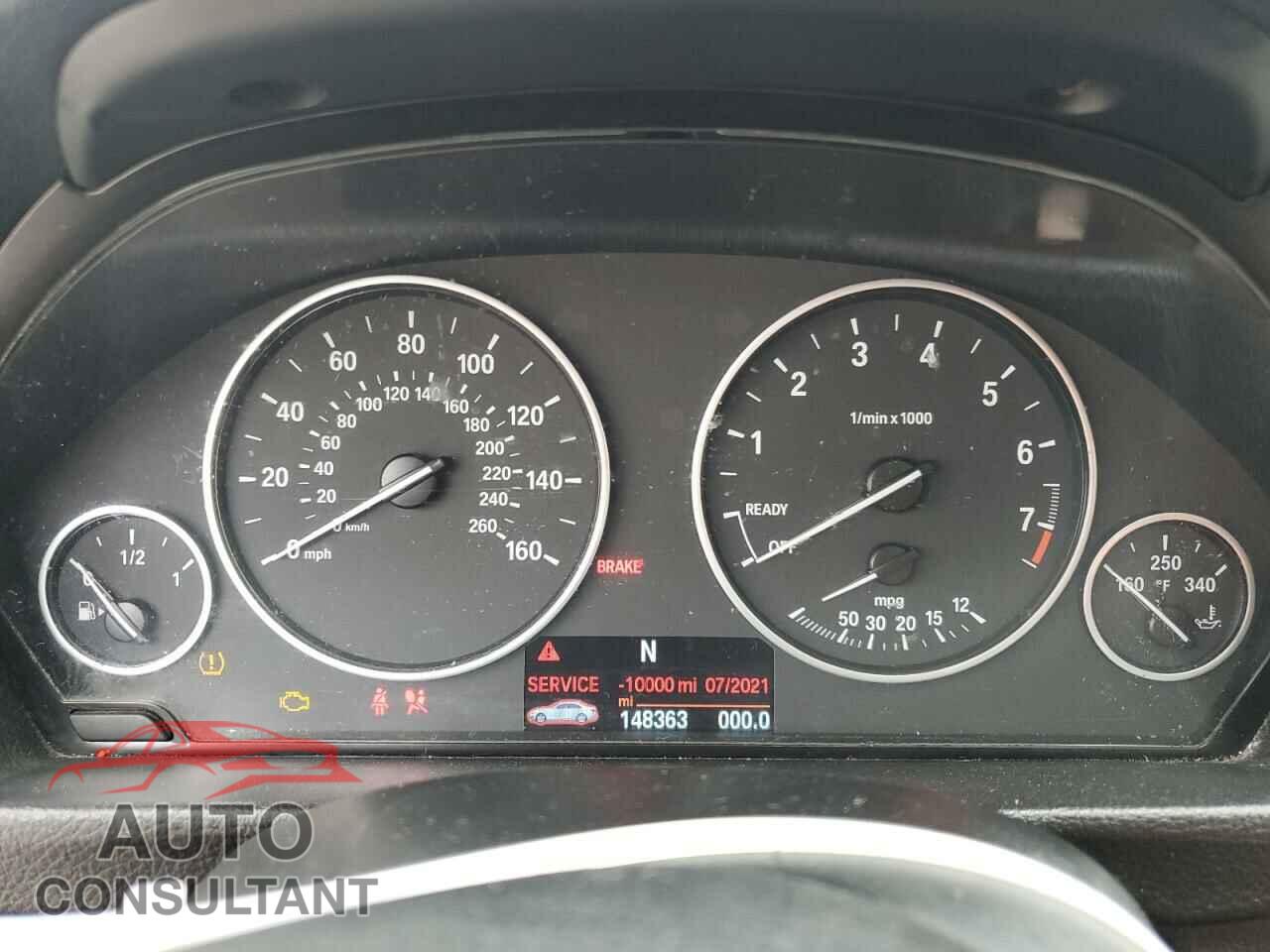 BMW 3 SERIES 2016 - WBA8E1G52GNT35900