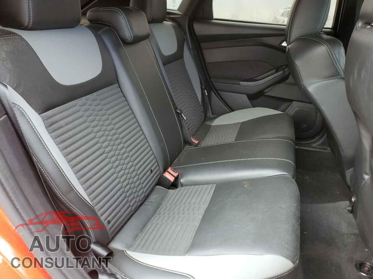 FORD FOCUS 2013 - 1FADP3L92DL127528