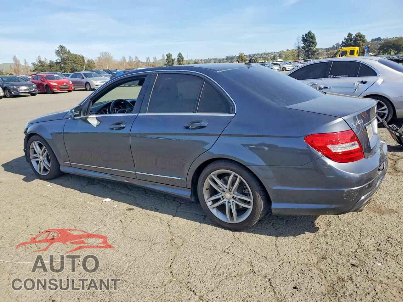 MERCEDES-BENZ C-CLASS 2013 - WDDGF4HB1DA782891