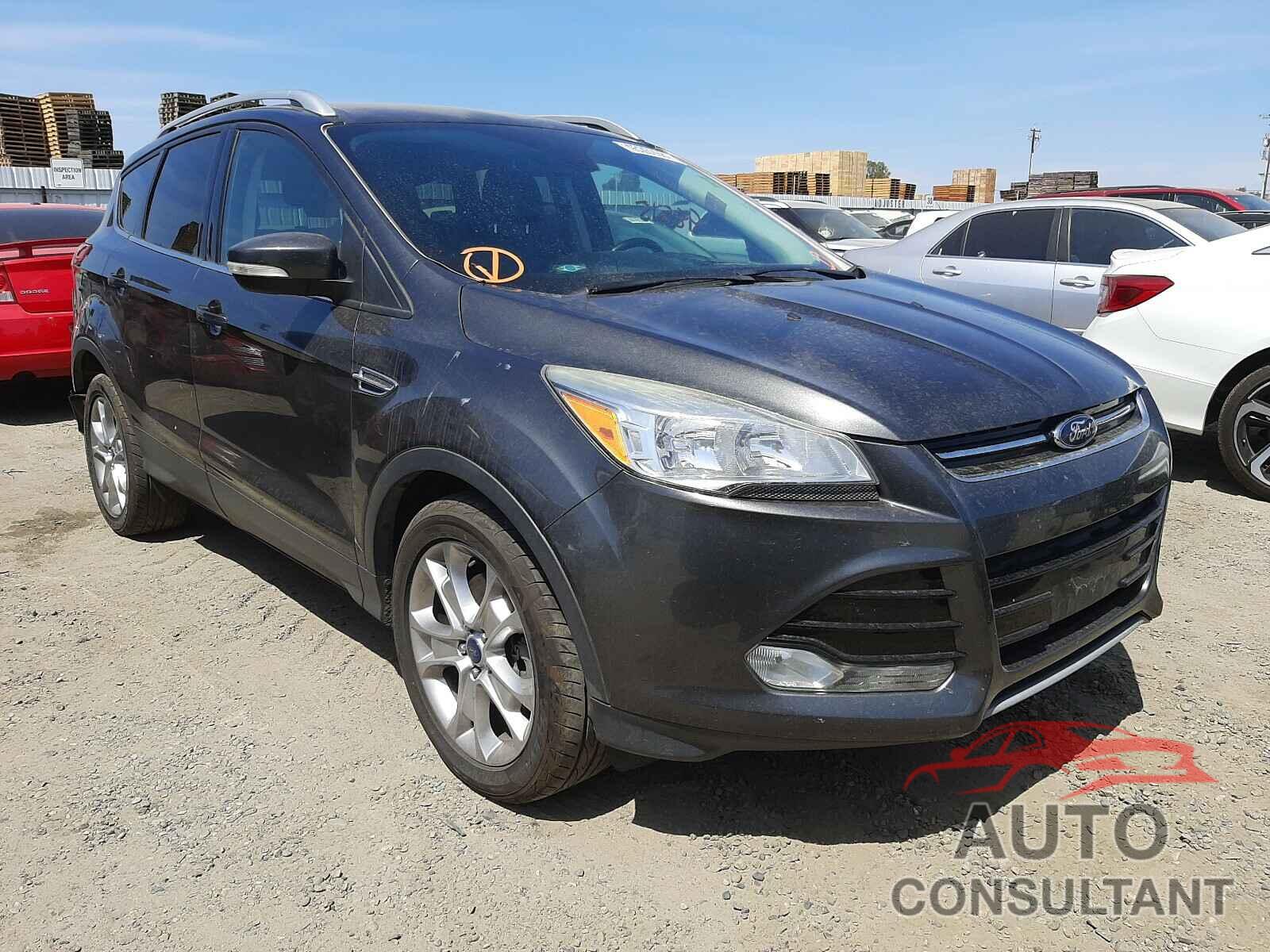 FORD ESCAPE 2016 - 1FMCU0J98GUC14098