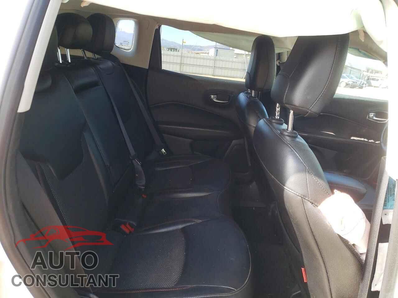 JEEP COMPASS 2020 - 3C4NJDDB6LT221180
