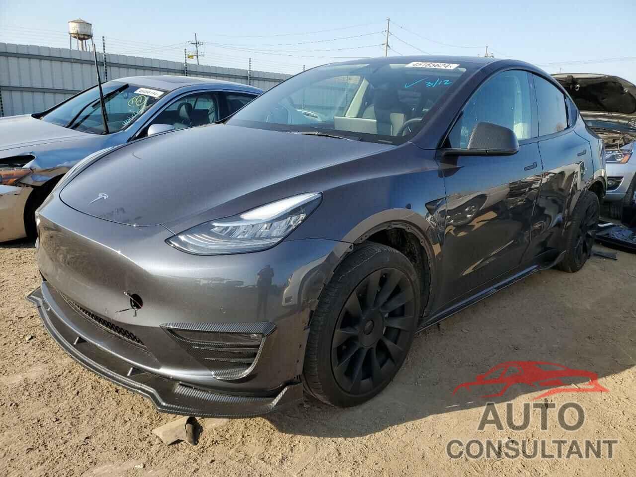 TESLA MODEL Y 2021 - 5YJYGDEE2MF278741