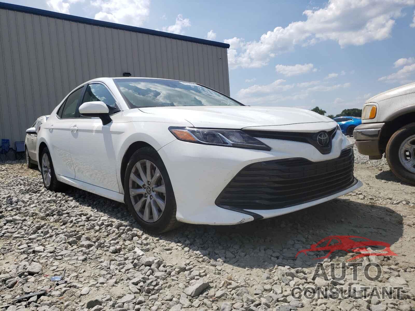 TOYOTA CAMRY 2018 - 4T1B11HK2JU119126