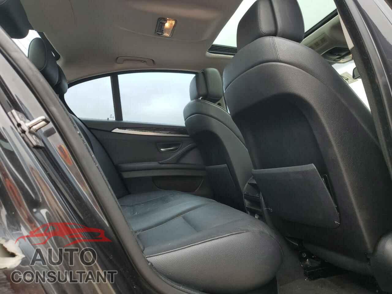 BMW 5 SERIES 2011 - WBAFR1C55BC748660