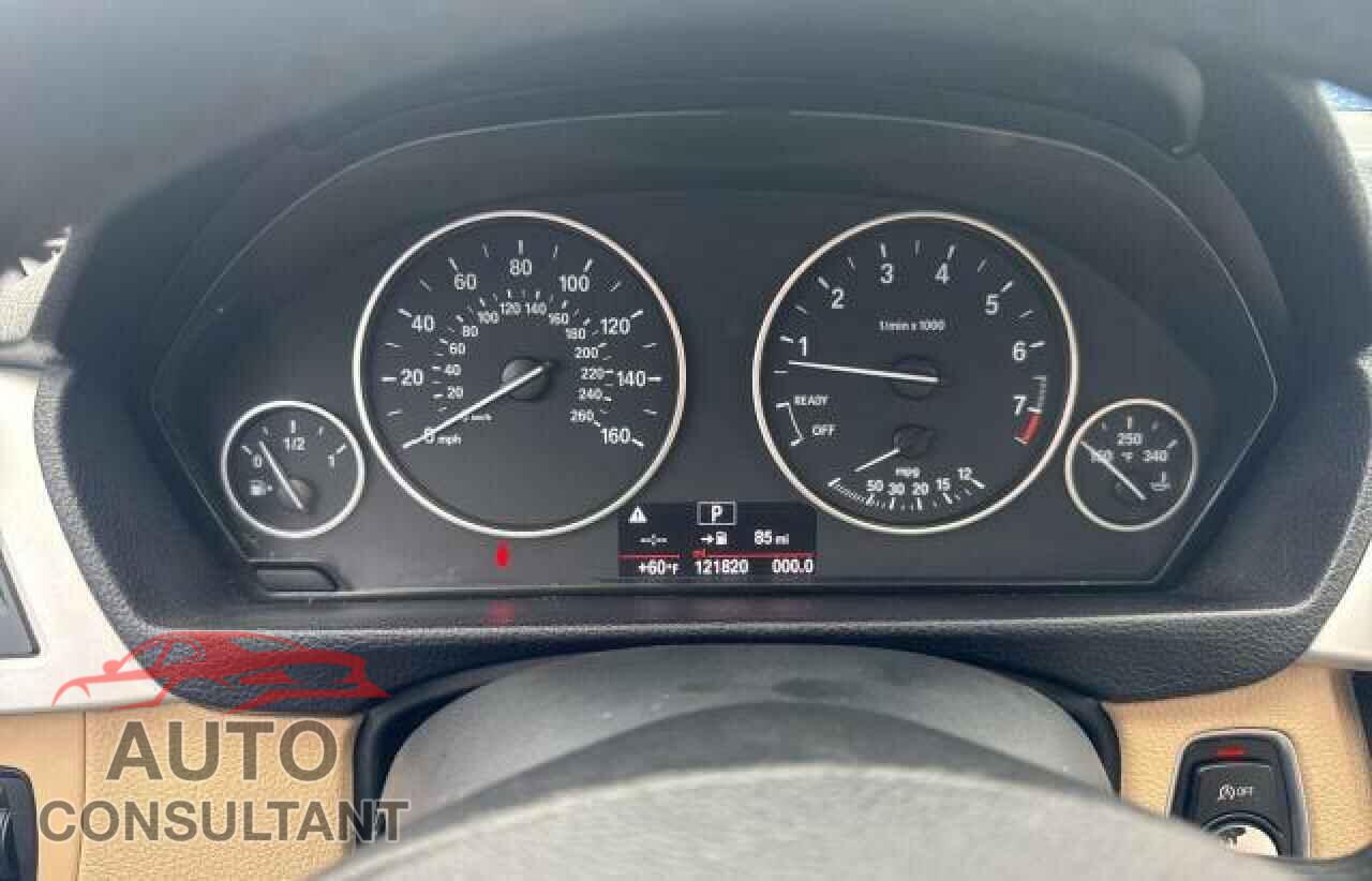 BMW 3 SERIES 2017 - WBA8E1G55HNU13877
