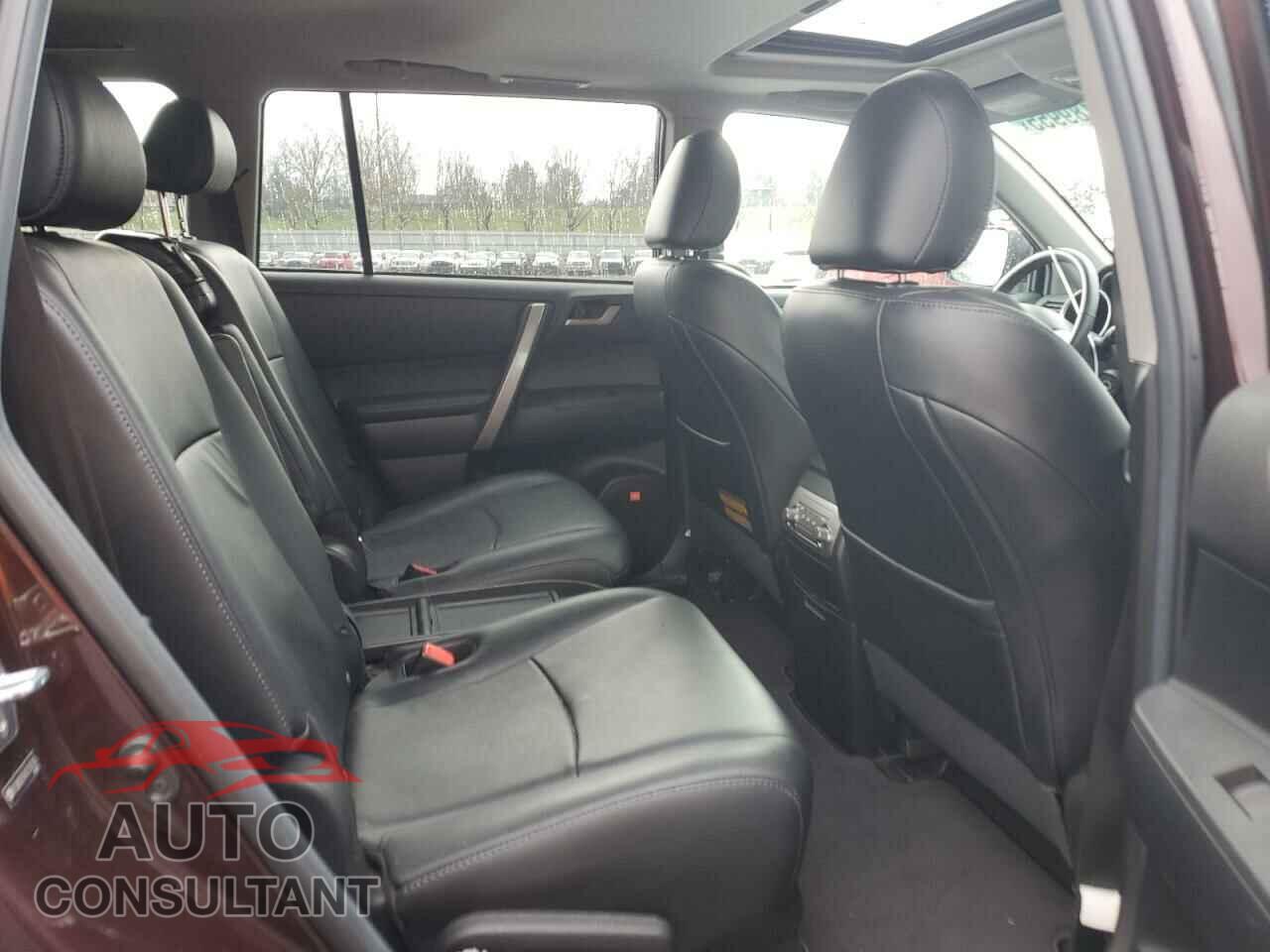 TOYOTA HIGHLANDER 2012 - 5TDBK3EH4CS158216