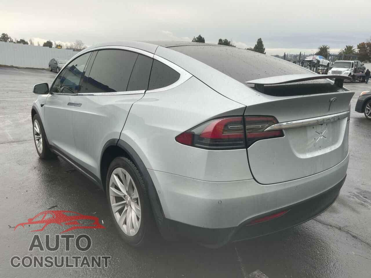 TESLA MODEL X 2017 - 5YJXCAE2XHF051959