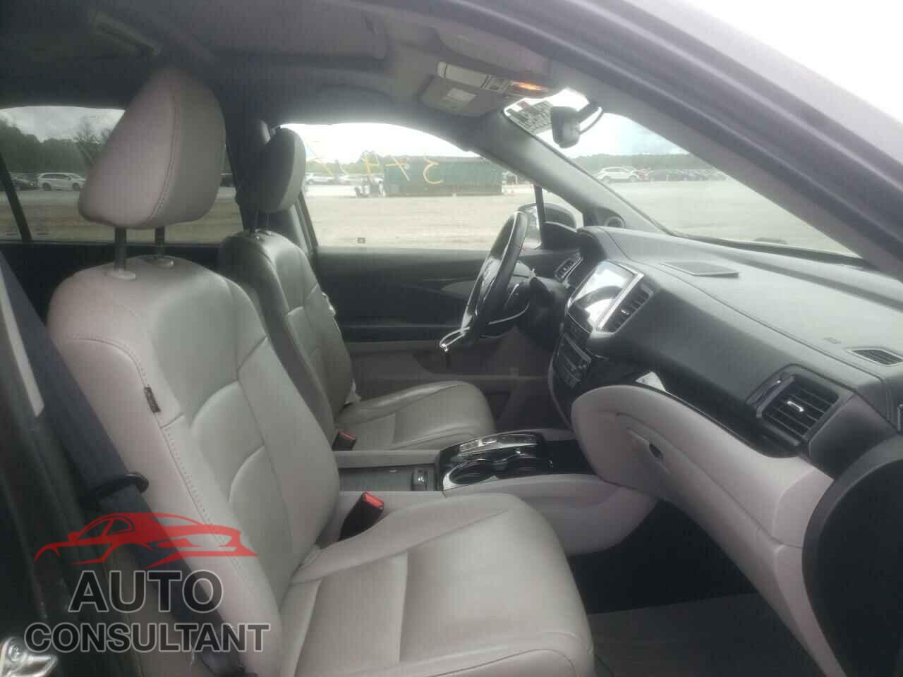 HONDA PILOT 2017 - 5FNYF5H9XHB033165