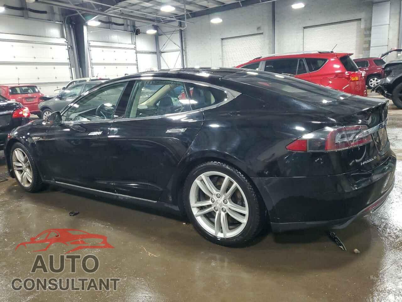 TESLA MODEL S 2013 - 5YJSA1CG6DFP03677