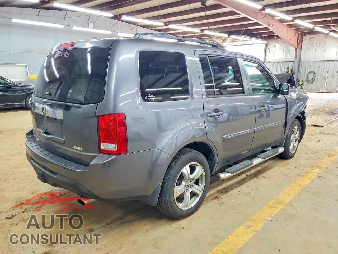 HONDA PILOT 2015 - 5FNYF4H52FB064155