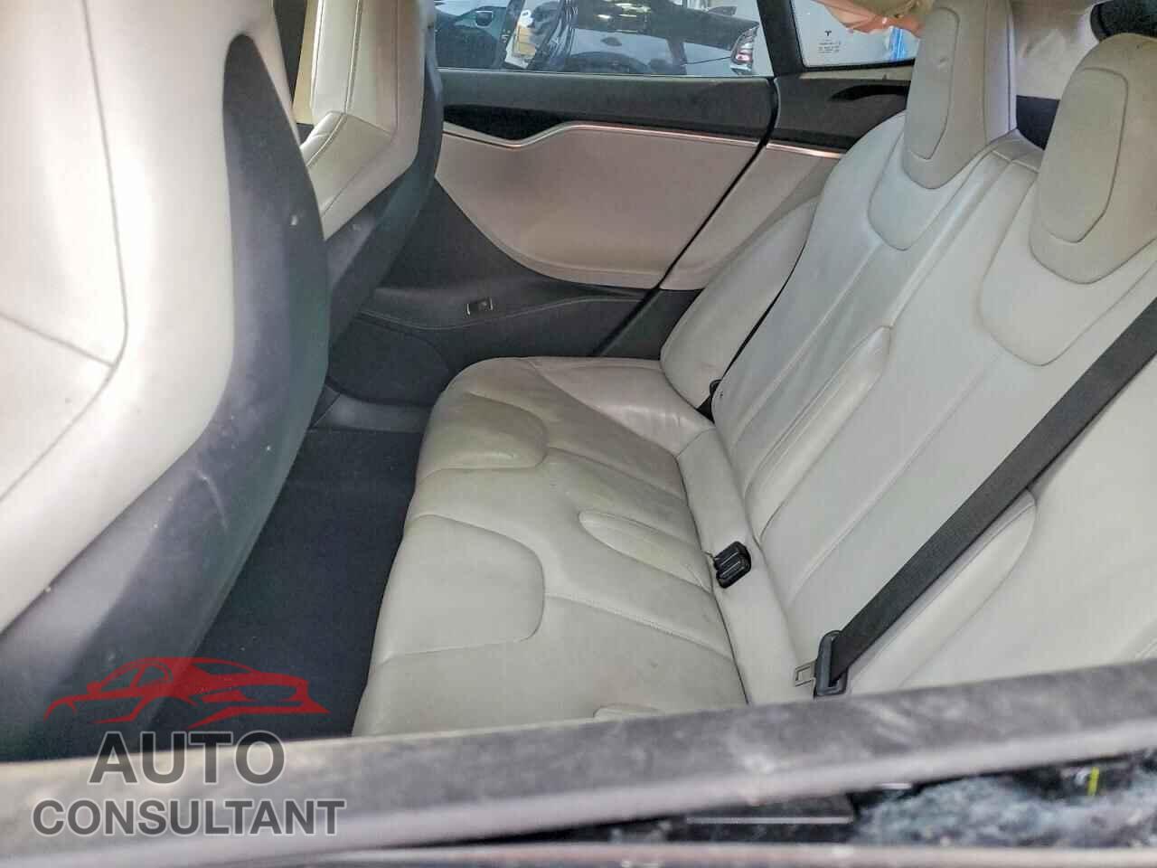 TESLA MODEL S 2016 - 5YJSA1E28GF144056