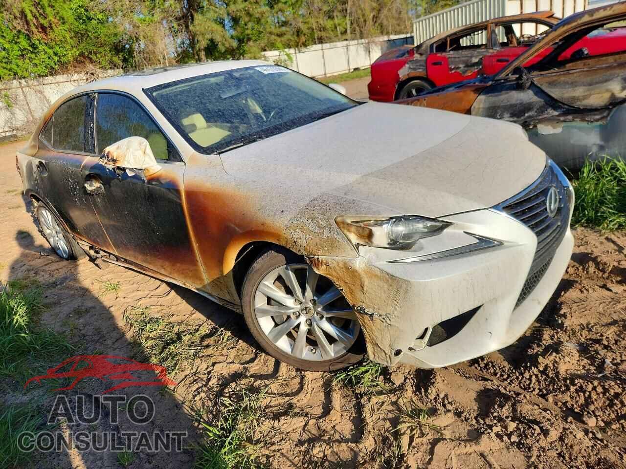 LEXUS IS 2016 - JTHBA1D23G5021461