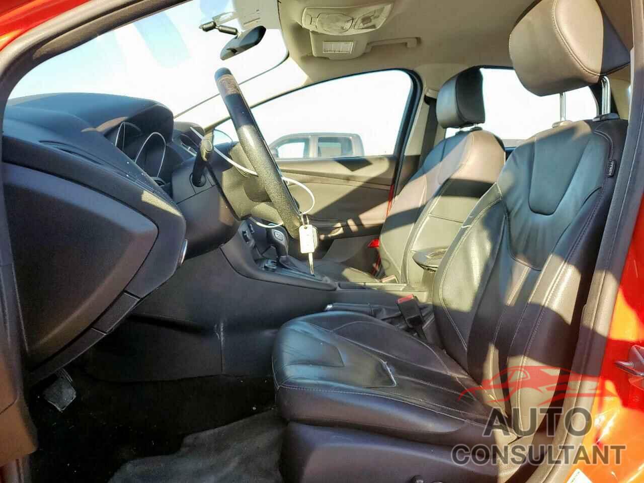 FORD FOCUS 2015 - 1FADP3K20FL319067