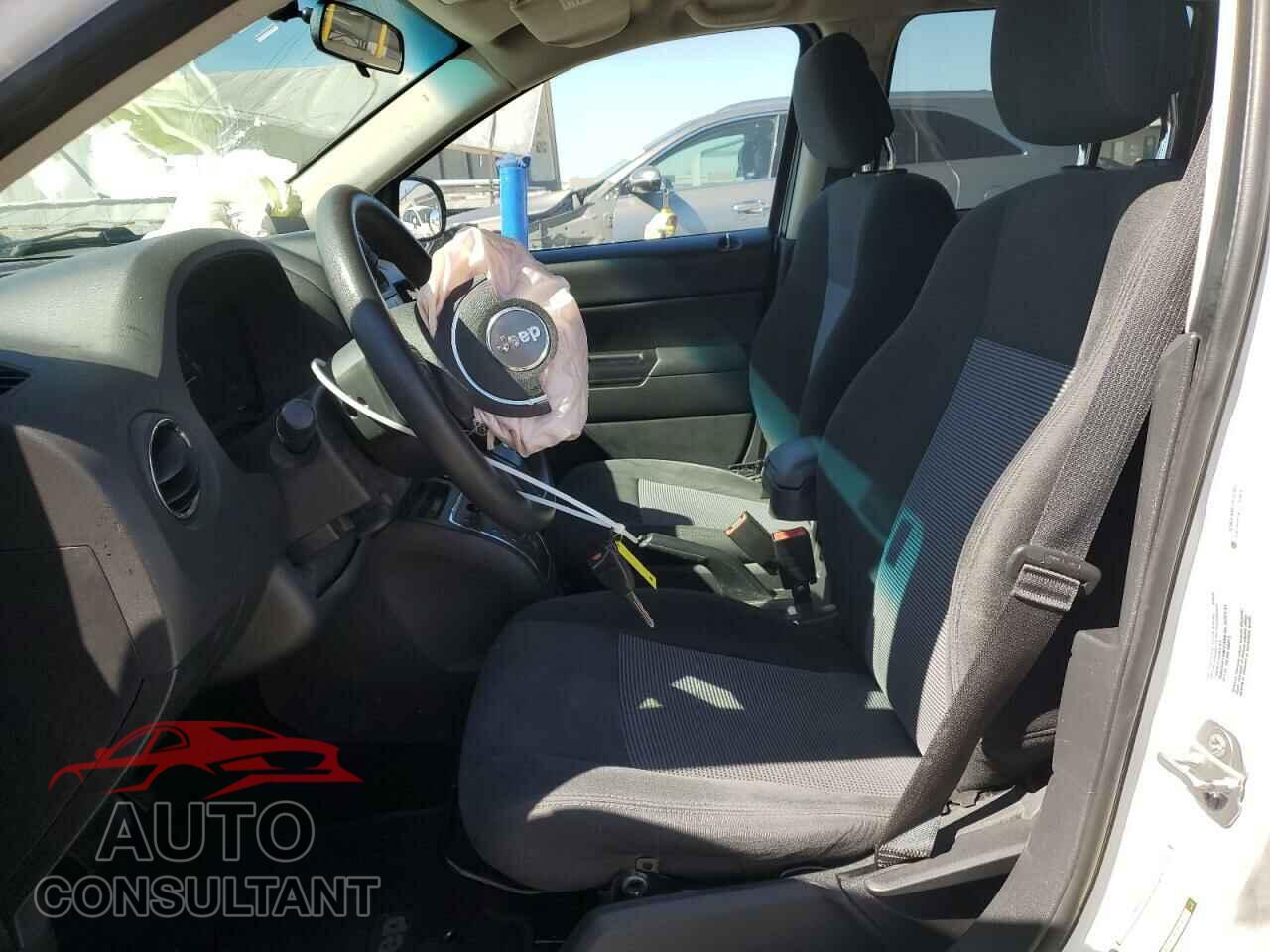 JEEP COMPASS 2015 - 1C4NJCBAXFD218958