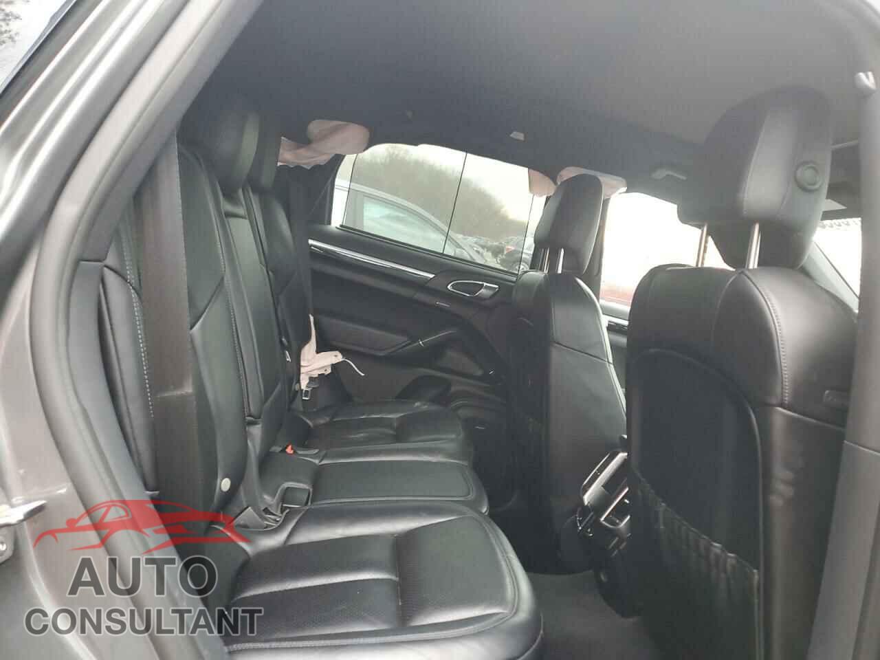 PORSCHE CAYENNE 2017 - WP1AB2A26HLA50260