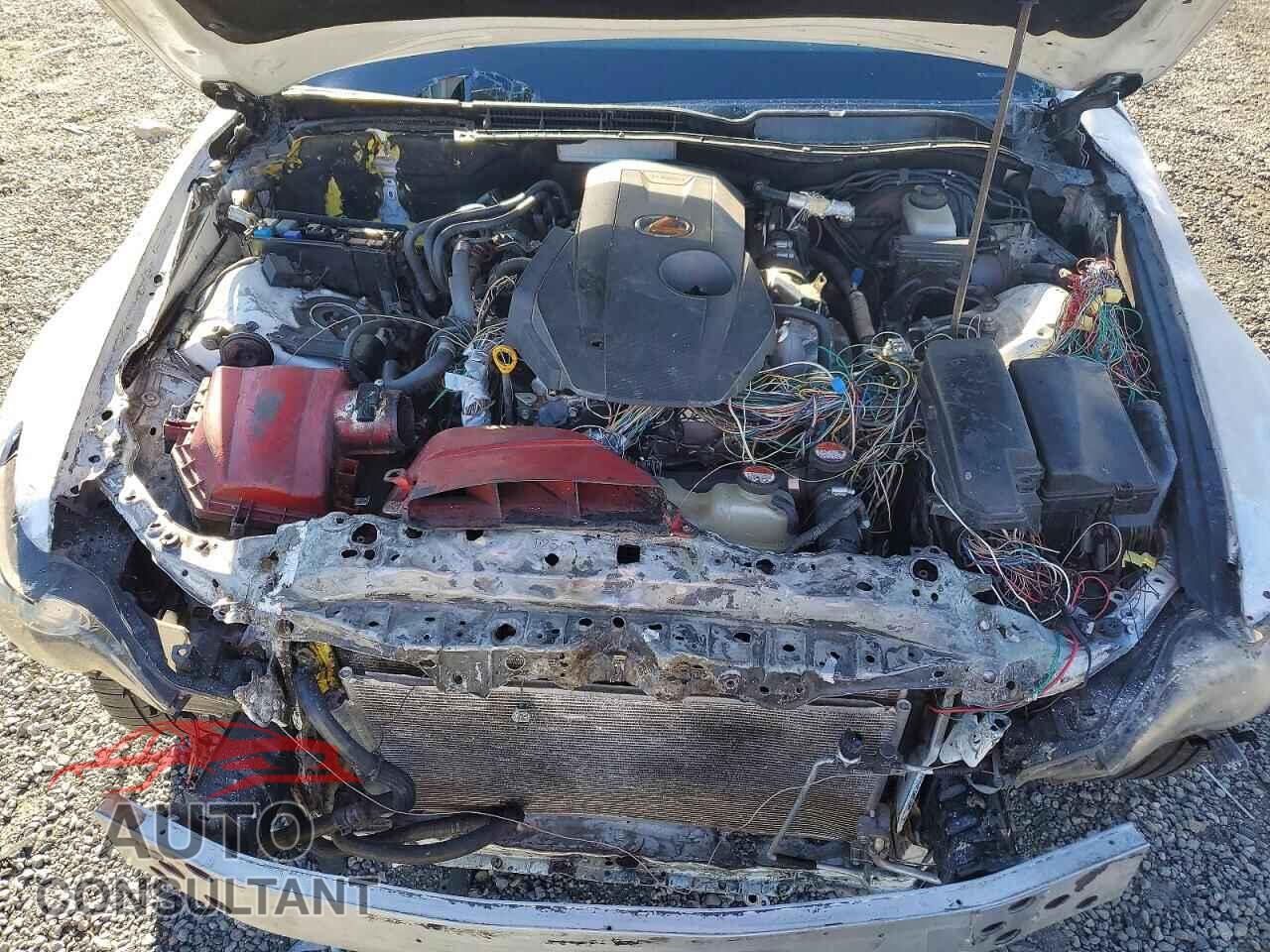 LEXUS IS 2016 - JTHBA1D22G5018521
