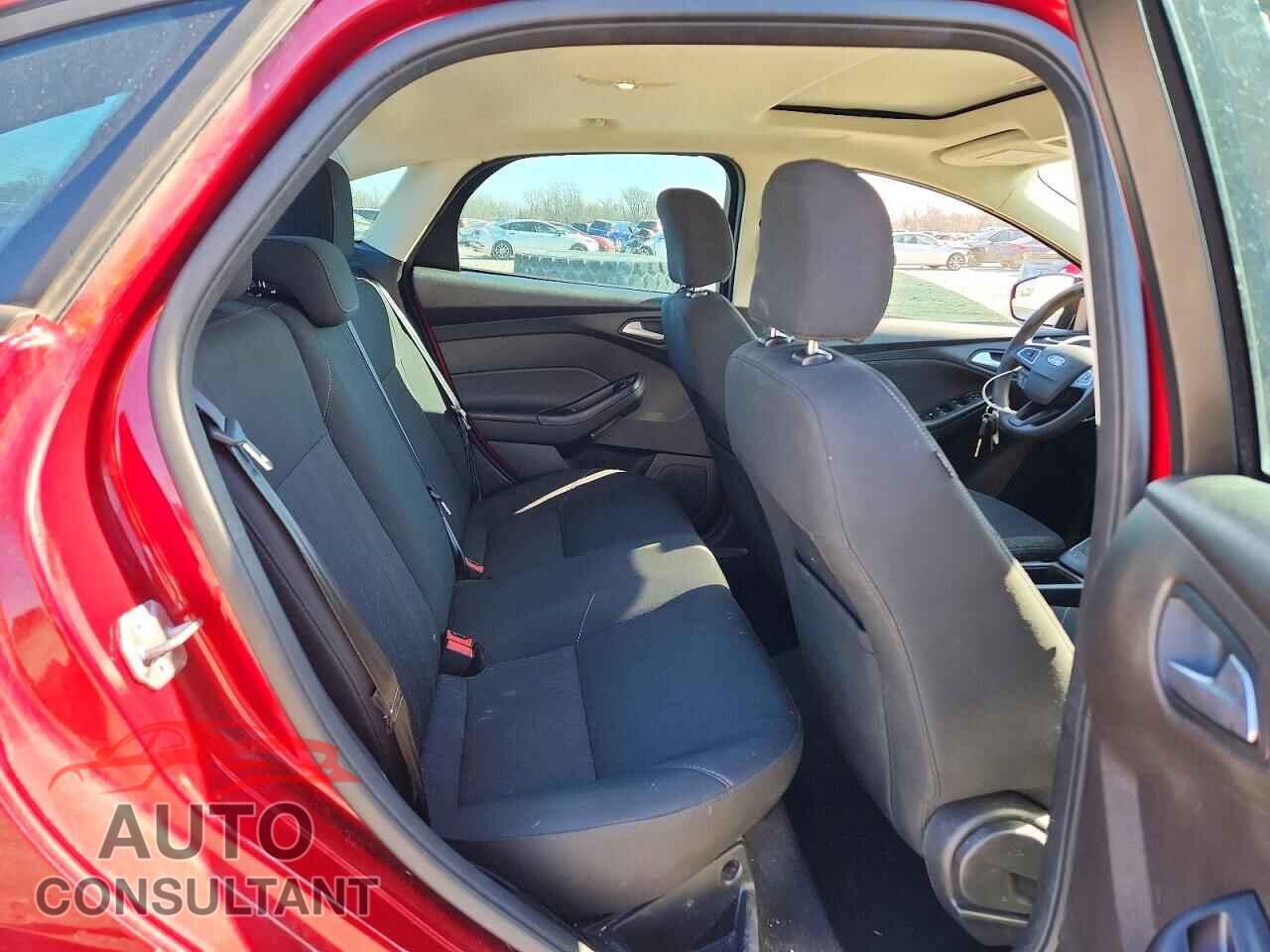 FORD FOCUS 2016 - 1FADP3F27GL394442