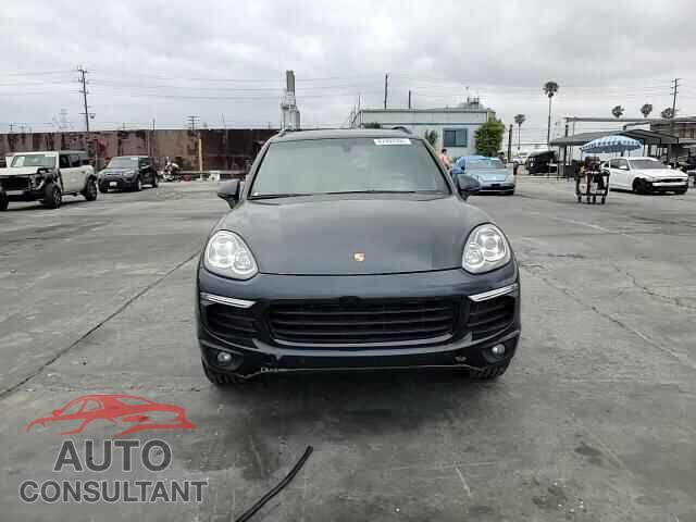 PORSCHE CAYENNE 2017 - WP1AB2A21HLA50490