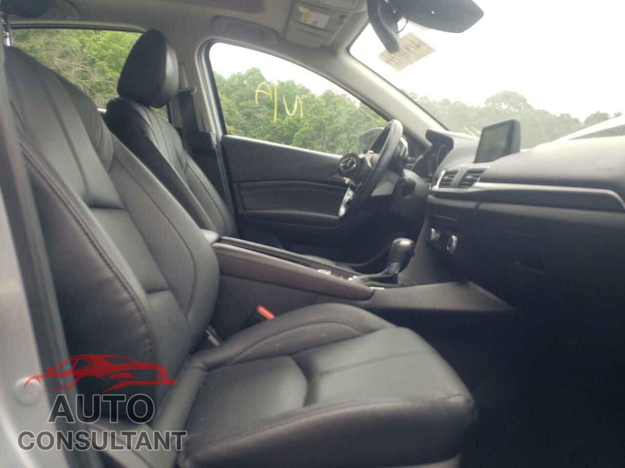 MAZDA 3 2017 - 3MZBN1W32HM128120