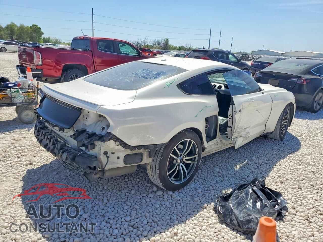 FORD MUSTANG 2017 - 1FA6P8TH9H5277076