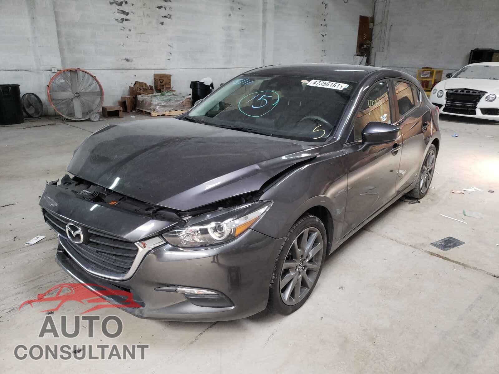 MAZDA 3 2018 - 3MZBN1L36JM265538