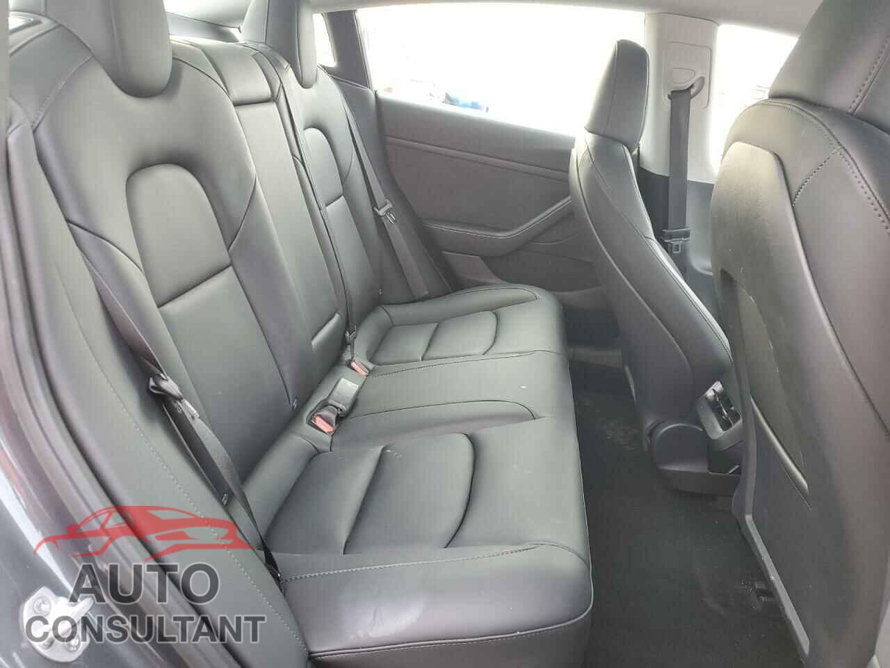 TESLA MODEL 3 2023 - 5YJ3E1EA7PF710918