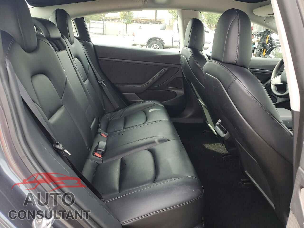 TESLA MODEL 3 2021 - 5YJ3E1EA2MF939325