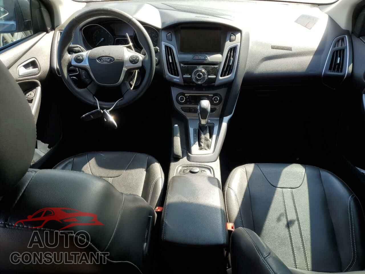 FORD FOCUS 2014 - 1FADP3N2XEL276173