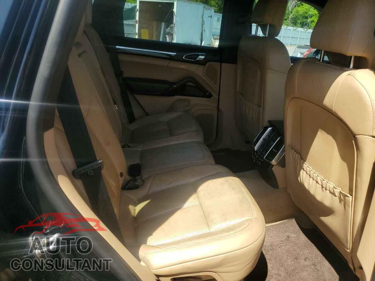 PORSCHE CAYENNE 2017 - WP1AA2A28HKA91711