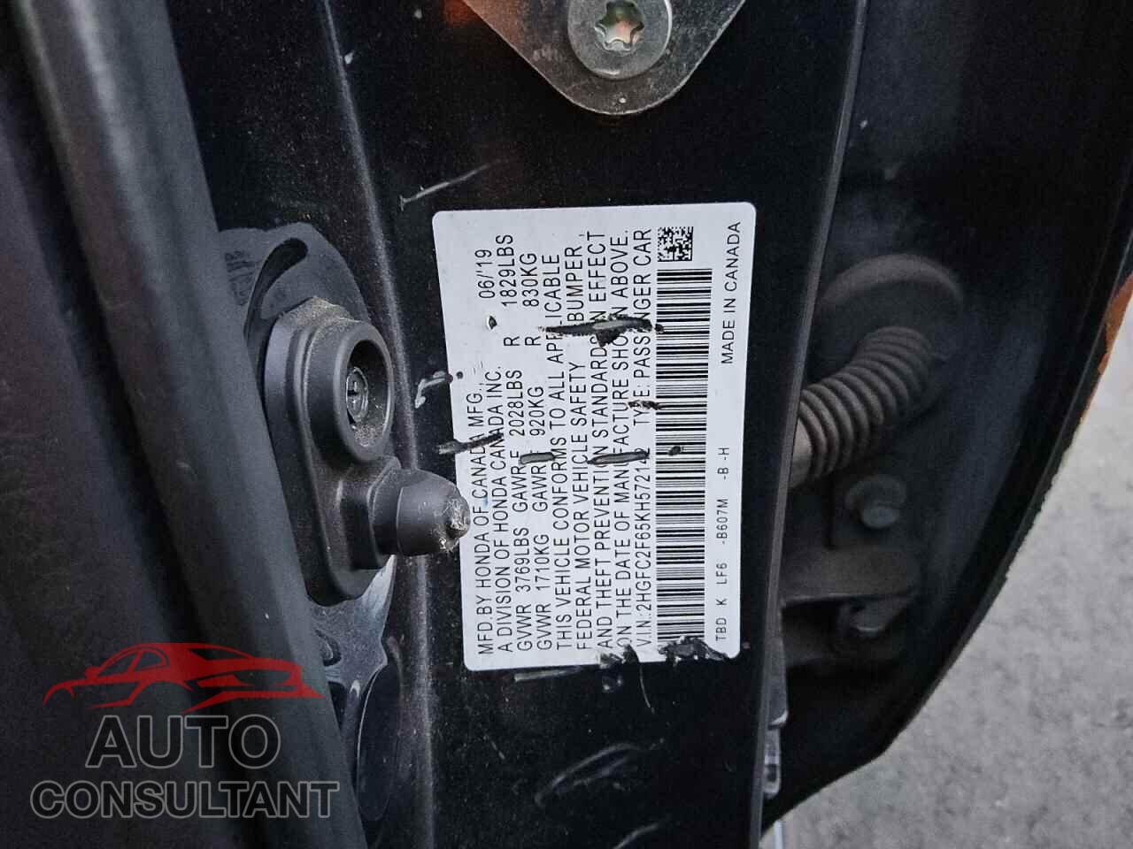 HONDA CIVIC 2019 - 2HGFC2F65KH572142