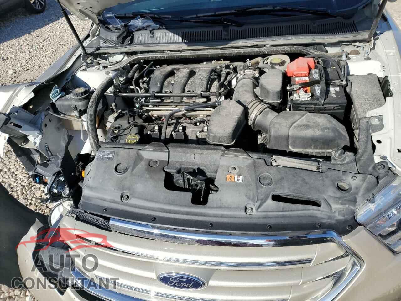 FORD TAURUS 2017 - 1FAHP2F81HG117165
