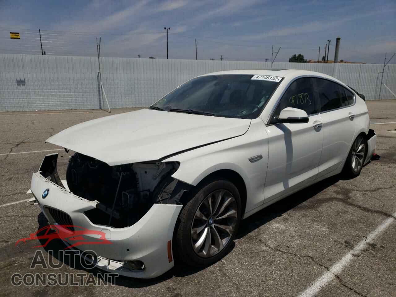 BMW 5 SERIES 2017 - WBA5M2C38HG811640