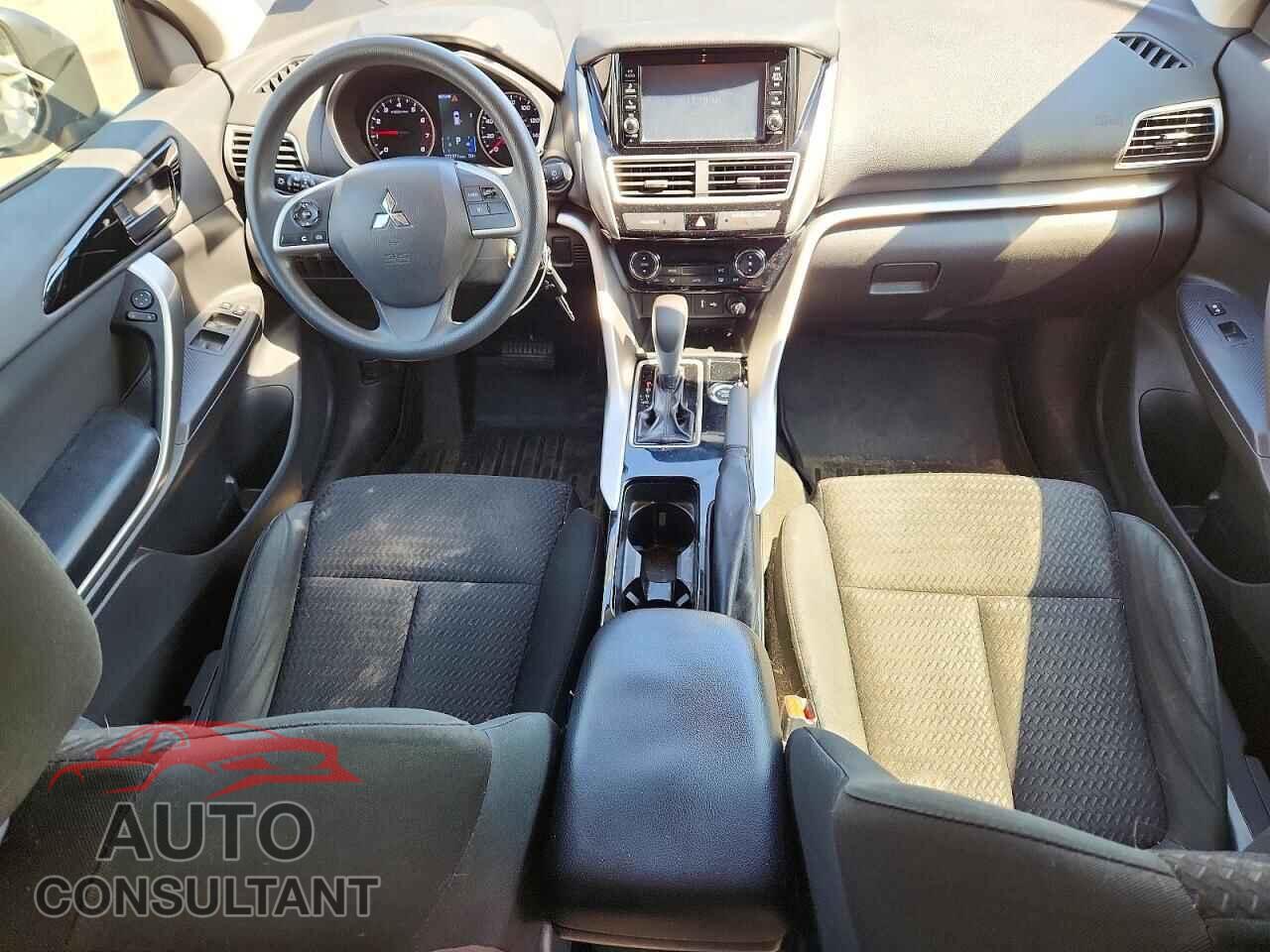 MITSUBISHI ECLIPSE 2018 - JA4AT3AA8JZ040435