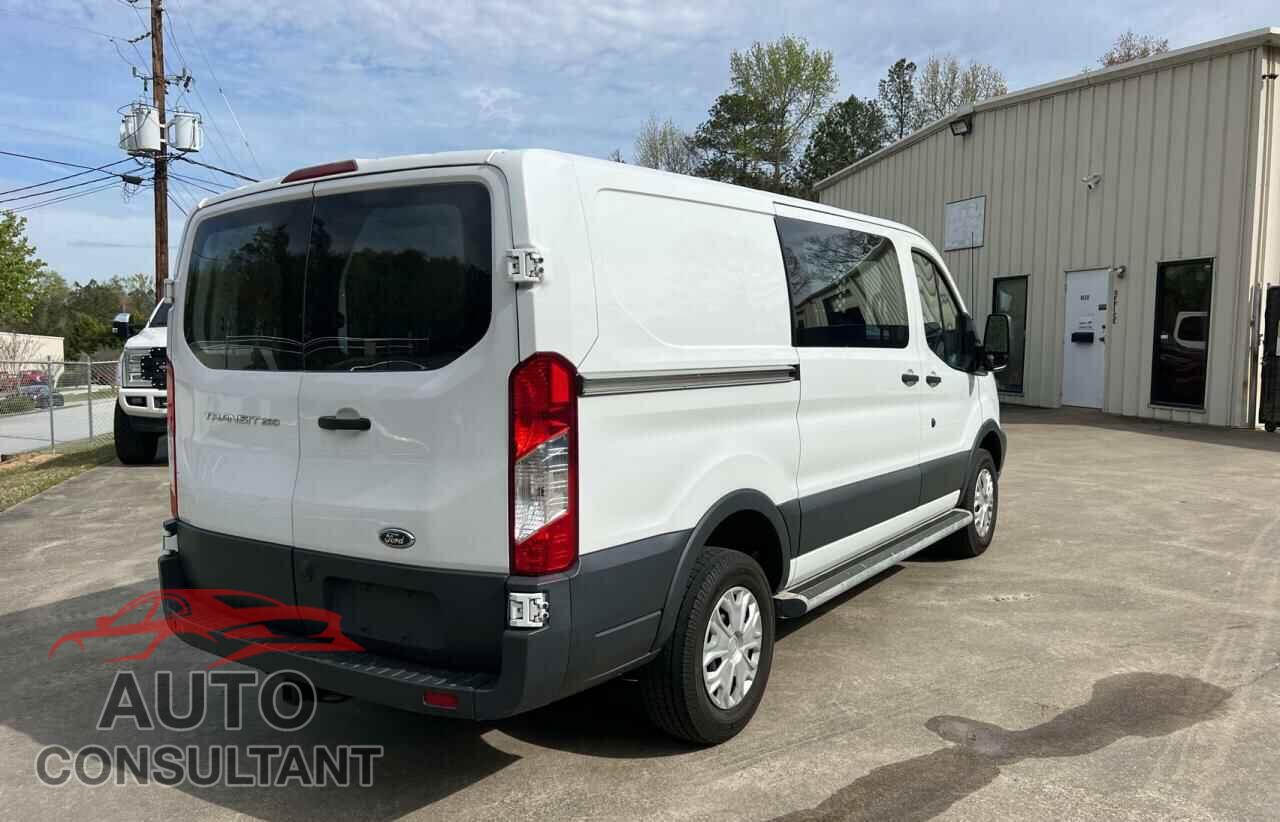 FORD TRANSIT 2017 - 1FTYR1YM0HKA92071