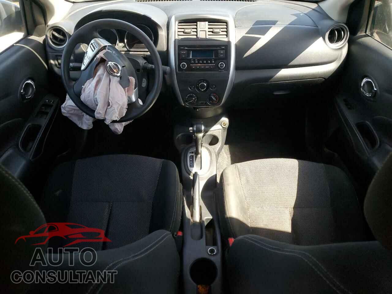 NISSAN VERSA 2017 - 3N1CN7AP3HL840830