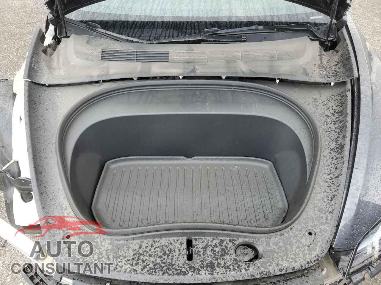 TESLA MODEL 3 2024 - 5YJ3E1EA3RF864786