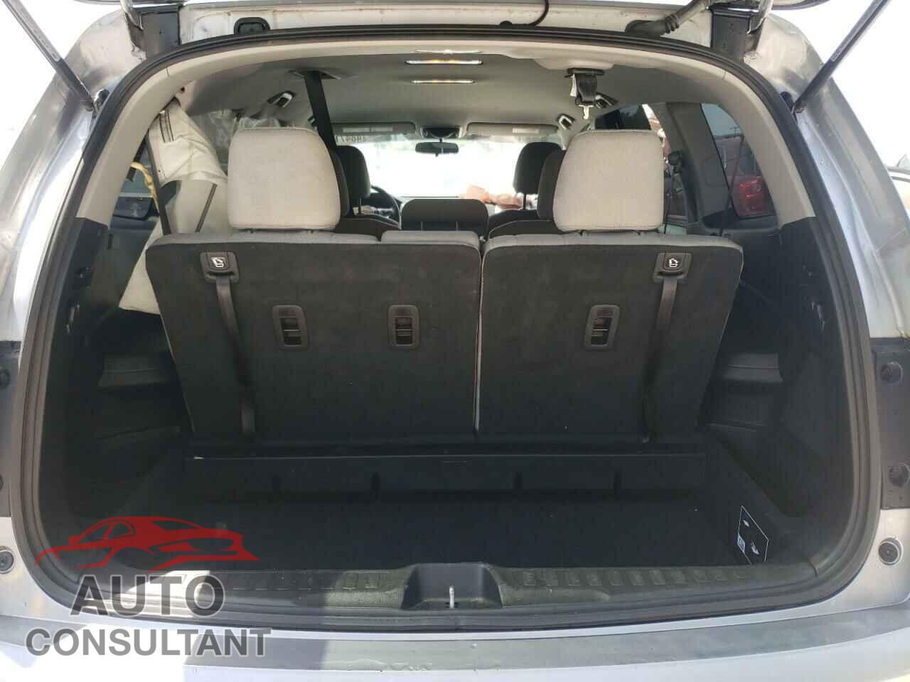 HONDA PILOT 2017 - 5FNYF5H17HB047065