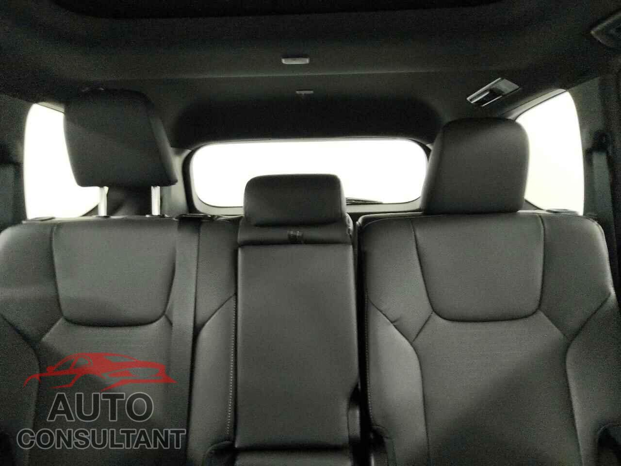 LEXUS UNKNOWN 2025 - 5TDAAAA6XSS017284