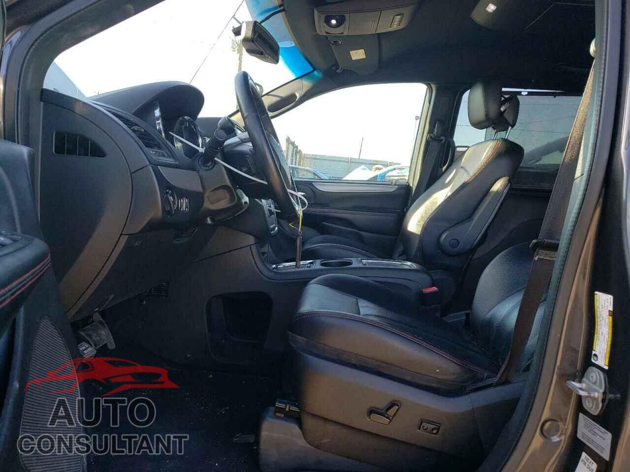 DODGE CARAVAN 2017 - 2C4RDGEG8HR807359