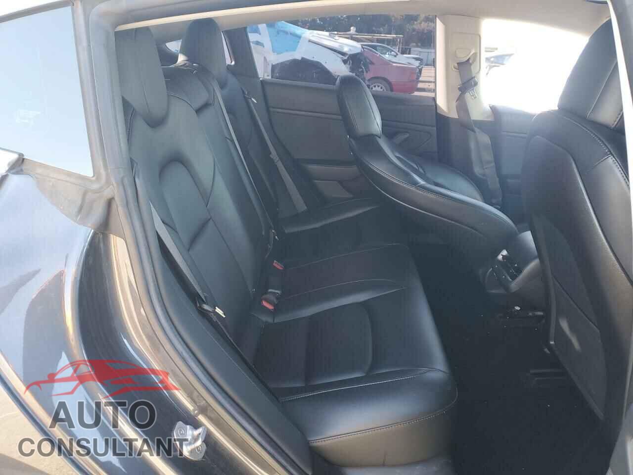 TESLA MODEL 3 2018 - 5YJ3E1EB5JF104226