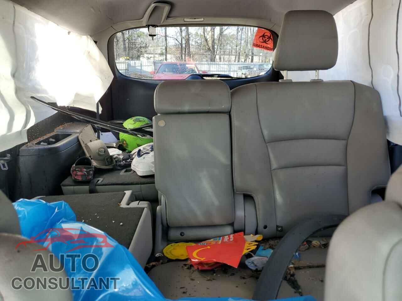HONDA PILOT 2016 - 5FNYF5H5XGB042802