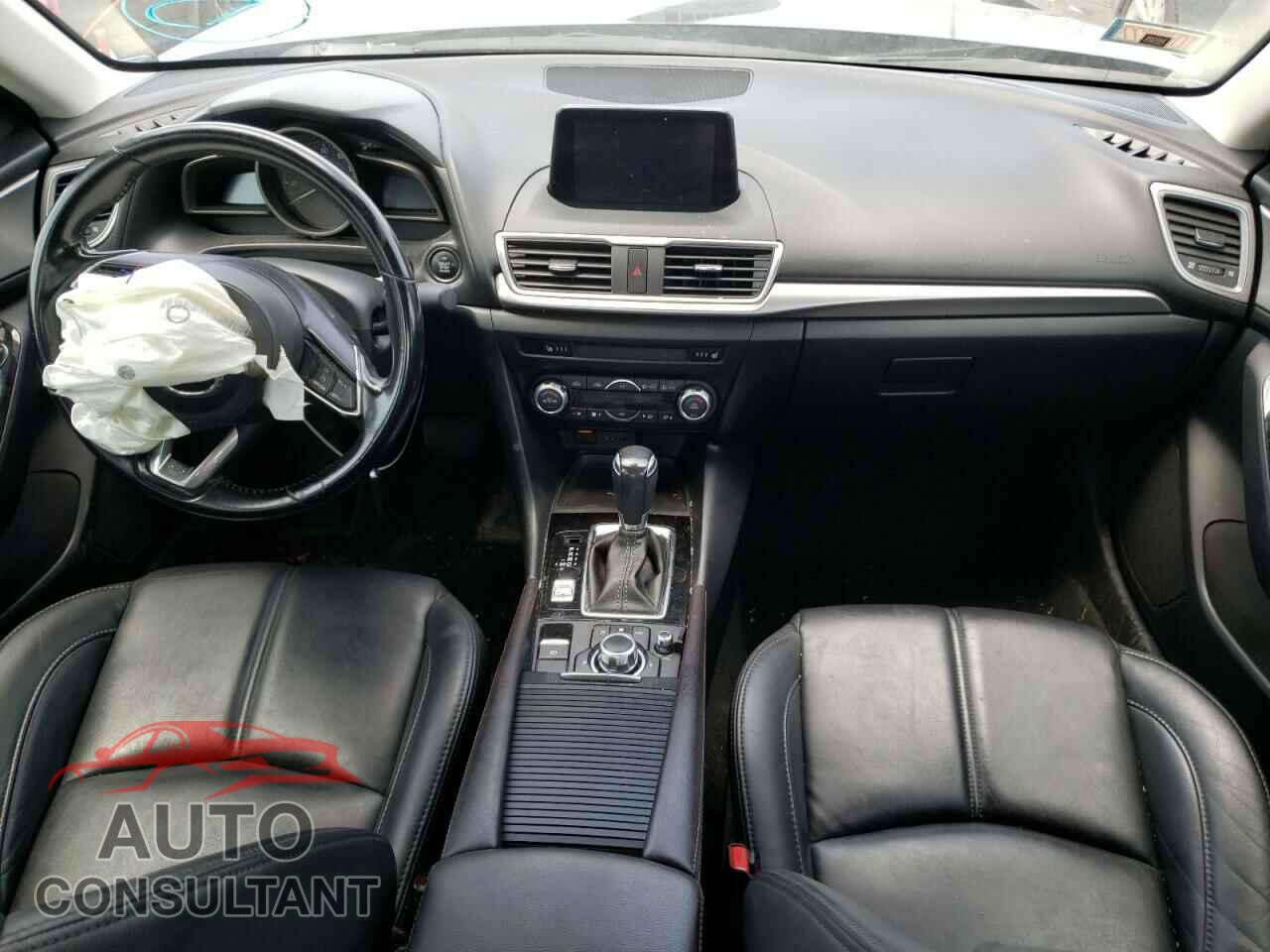 MAZDA 3 2018 - 3MZBN1V39JM258029
